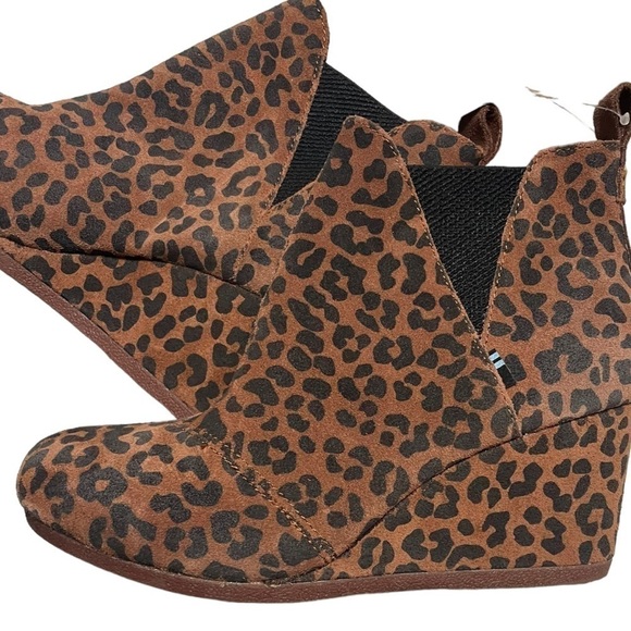 New! Toms Kelsey Cheetah Print Suede Pull On Chelsea Boots - Picture 6 of 8